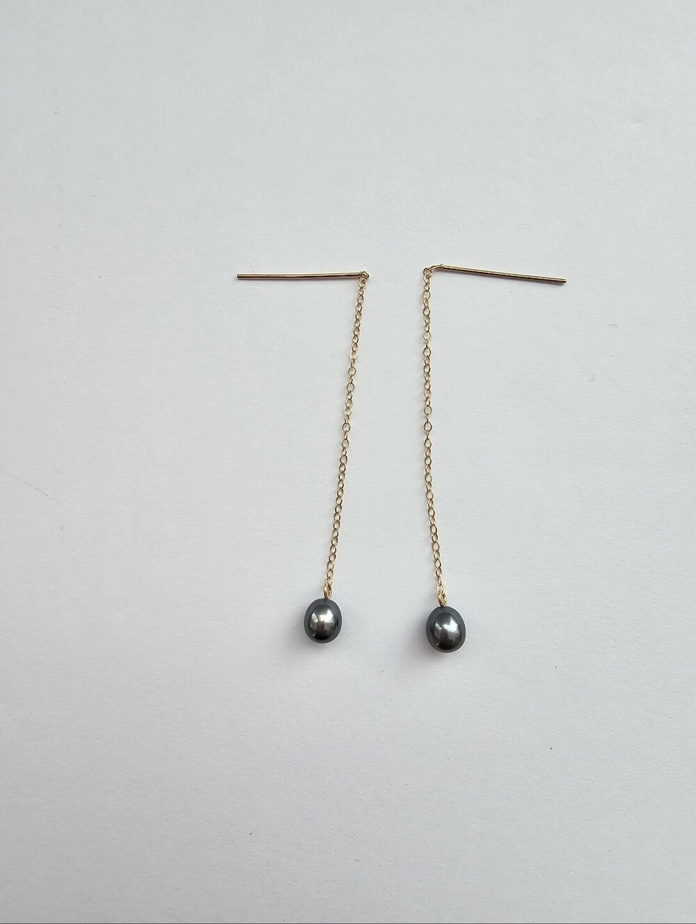 JCM 14K Yellow Gold Black Pearl Threader Earrings – Fine Minimalist Dangle Drop